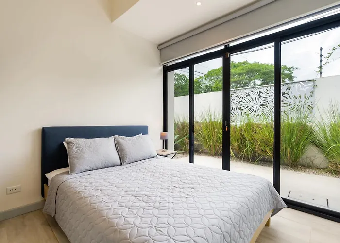 Sprawling Modern With A Tranquil Outdoor Living Space Swimming Pool And A Private Casita Сasa de vacaciones Playa Flamingo