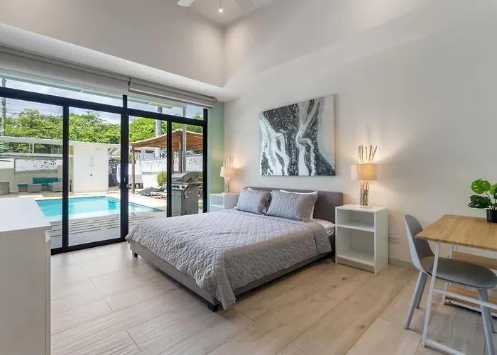 Sprawling Modern With A Tranquil Outdoor Living Space Swimming Pool And A Private Casita Сasa de vacaciones